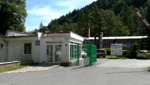 Pacientka tvrdí, že ju zbil lekár. Nemocnica fyzické násilie odmieta