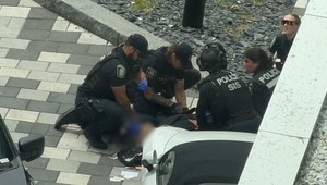 Streľba v židovskej štvrti v Montreale si vyžiadala tri obete. Zahynul aj policajt