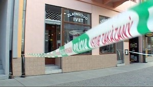 Pozrite si podvodníkov v akcii. Ťah v zlatníctve im vyšiel