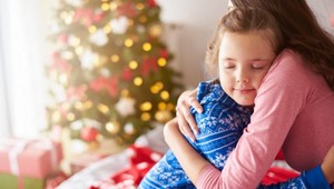 Všetky deti snívajú. Niektoré chcú darčeky, iné zase lásku rodičov