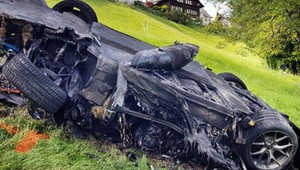 Moderátor takmer uhorel v aute!