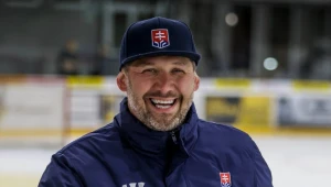 Hokejisti odlietajú na MS. Chémia v tíme je skvelá, zhodnotil Ján Lašák