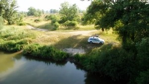 Mladík sa chcel ovlažiť vo Váhu. Vošiel do vody a zmizol pod hladinou