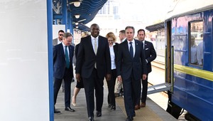 931. deň na Ukrajine: Blinken a Lammy pricestovali do Kyjeva