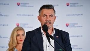 Generálneho tajomníka ministerstva kultúry Machalu už prepustili po nehode z nemocnice