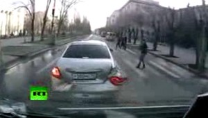 VIDEO: Šialenec za volantom! Nehody spôsoboval a nakrúcal