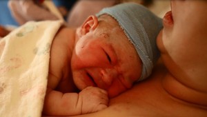 Pôrodné asistentky sú na vedenie pôrodu študované. Aj tak sa nedostávajú k slovu