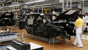 Kríza postihne automobilový priemysel, rast bude pomalší