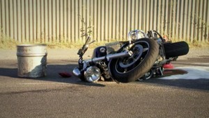 Pri dopravnej nehode vo Zvolene zahynul policajt (†29)