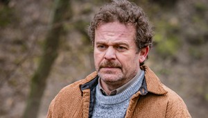 Miezga ako vyšetrovateľ Ledecký v seriáli Neuer: ROMÁNIK s dcérou očitého SVEDKA?!