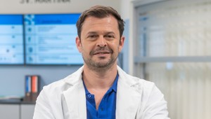 Alexander Bárta z Nemocnice fanúšičkám vyrazil dych: Aha, z týchto fotiek sú namäkko!