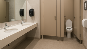 TOTO je 10 mýtov a faktov o močovom mechúre:  Spoznajte SKUTOČNÉ dôvody úniku moču