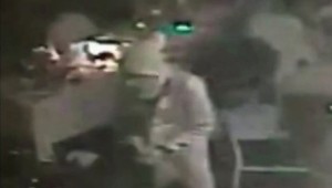 Protiteroristická razia: Stále pátrajú po útočníkovi z nočného klubu