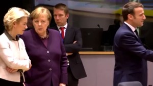 Politickí lídri v Bruseli rokovali o bilióne eur. Summit sa odkladá, návrhy Európskej únie nepresvedčili