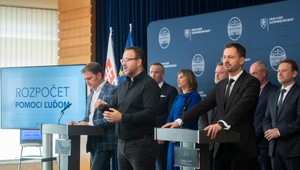 Vláda schválila budúcoročný rozpočet: Zostavili sme ho tak, aby sme prešli energetickou krízou, tvrdí Heger