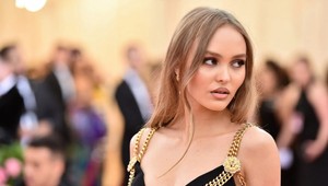 Lily-Rose Depp dráždi fanúšikov odvážnou fotkou! Súvisí však s jej novým projektom!