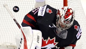 Kanaďania s piatym víťazstvom v rade zdolali Dánov. Taliansko triumfovalo nad Rakúskom