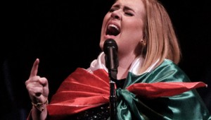 Vážne zdravotné problémy! Adele ruší koncerty...