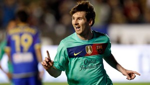 Messi (25) predĺžil zmluvu s Barcou do roku 2018