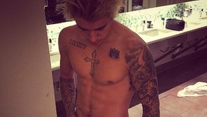 Bieber ukončil debaty o veľkosti svojej mužskej pýchy: Zverejnil šokujúcu fotku!