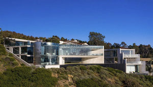 Slávna speváčka si za vyše 20 miliónov kúpila vilu, ktorá vyráža dych! Architektonický skvost!