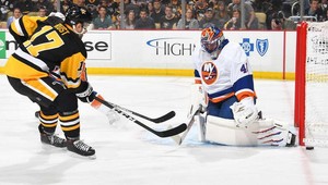 Halákov víťazný návrat na ľade obhajcu Stanleyho pohára