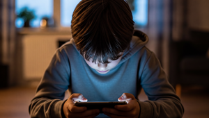 Umelá inteligencia pomáha predátorom zneužívať deti. Štatistiky varujú pred novými praktikami