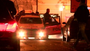 Muž priamo na námestí napadol mladíka krígľom. Tvrdí, že konal v sebaobrane