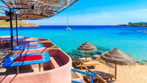 Pár minul skoro 10 tisíc libier za dovolenku na Ibize: Inzerovaný byt ale vôbec neexistuje