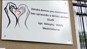 Nechceli sa vrátiť domov, ale ani ostať na Slovensku. Tak z domova ušli