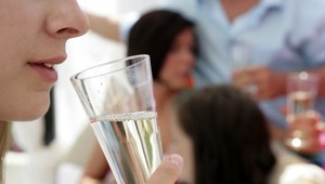 Poslanci rozhodli: Alkohol si doma budete môcť páliť legálne