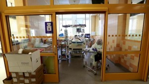 Lekári v nemocniciach očakávajú nárast počtu pacientov. V Bratislave sa počas víkendu zdvojnásobil