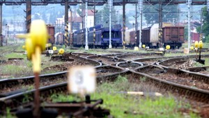 Vlak sa roztrhol, cestujúci na trati Bratislava - Humenné spali