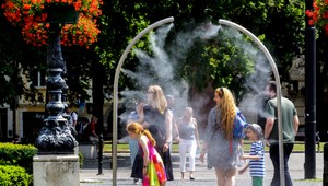 Hrozia požiare aj kolapsy z tepla. Slovensko čelí vlne horúčav, SHMÚ vydal výstrahy