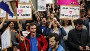 Prepáč, drahá Európa. Študenti protestujú proti Le Penovej