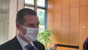 Klus: Zaočkovaní budú môcť slobodne ísť a prísť do čiernych krajín. Neočkovaní pôjdu do karantény