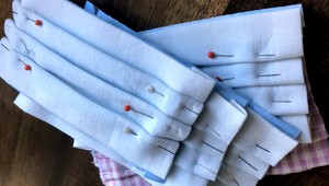 Muž vytiahol na brata pištoľ. Nechcel nosiť rúško