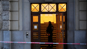 Mladé dievča, ktoré schvaľovalo streľbu na Karlovej univerzite si odpyká trest