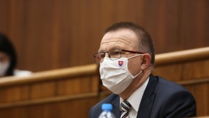 Aj politici sú len ľudia: Svedčí o tom prehrešok podpredsedu NR SR Laurenčíka v obchodnom centre