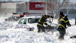 Sneh trápi Európu aj USA. Vrcholí tu snehová búrka...