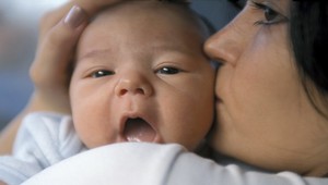 Otrasné odhalenie! Vlastné bábätko predávala za 350 €