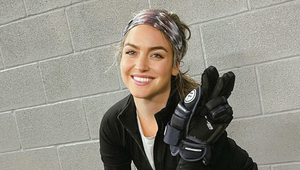 Mala len 16 rokov, keď sa jej s vlasmi začalo TOTO diať: Roky ich pred svetom skrývala!