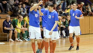 Cieľom futsalistov postup, vo štvrtok proti domácemu Rumunsku