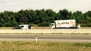 V Rakúsku našli mŕtvych migrantov, v aute s logom slovenskej spoločnosti