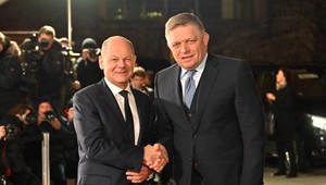 Vzťahy SR a Nemecka nezaťažujú rozdielne názory na vojnu na Ukrajine, vyhlásil premiér Fico