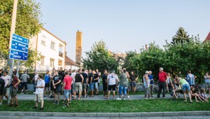 Prívrženci Kotlebovej strany sa do Gabčíkova nedostali, zablokovali cestu