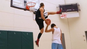 To sa dá? Kilganon predviedol vzácny škorpiónsky smeč