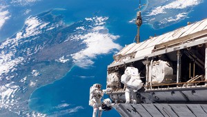Astronautka si natáčala našu planétu z vesmíru: Nečakane ju oslepilo záhadné svetlo (FOTO)