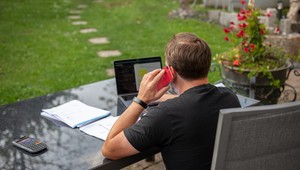 Austrália zavádza nový zákon: Zamestnanci môžu vo voľnom čase ignorovať pracovné hovory a e-maily