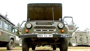 Muži odmalička túžia po vojenskom aute, za 213 eur je vaše